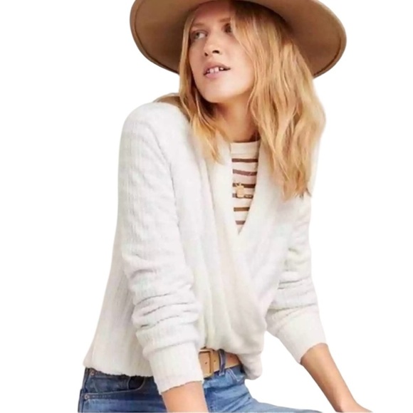 Maeve by Anthropologie Rafela Hacci Surplice Ivory Top Casual Cozy Size X Small - Picture 1 of 10